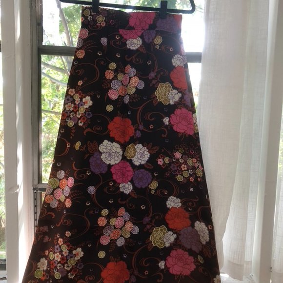 Stunning floral full-length skirt - Picture 2 of 11